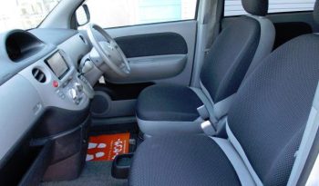 TOYOTA SIENTA 2005 full