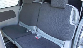 TOYOTA SIENTA 2005 full