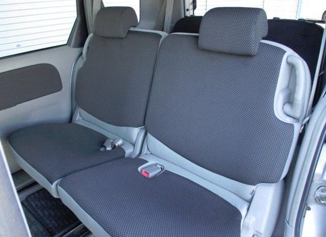 TOYOTA SIENTA 2005 full