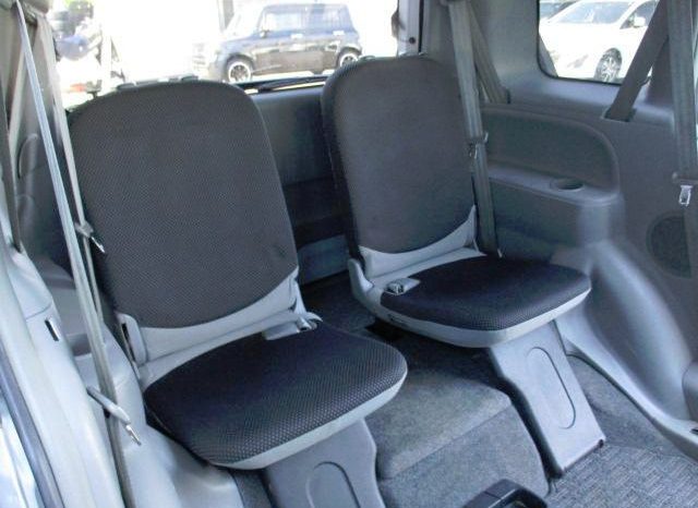 TOYOTA SIENTA 2005 full