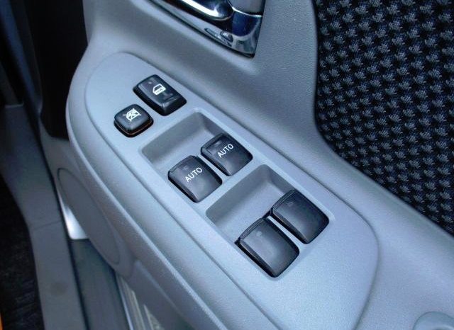 TOYOTA SIENTA 2005 full