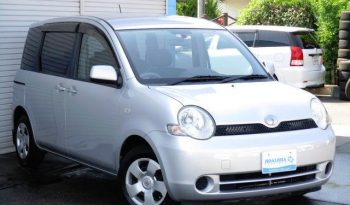 TOYOTA SIENTA 2005 full