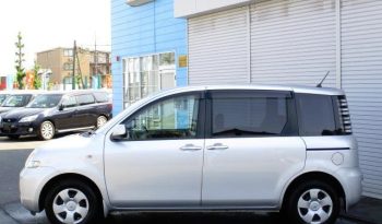 TOYOTA SIENTA 2005 full