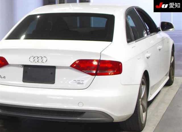 AUDI A4 full